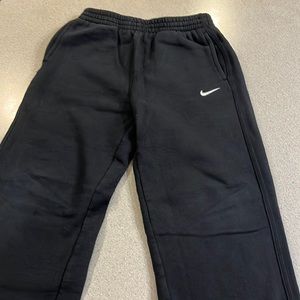 Warm Nike sweatpants , kids size 7